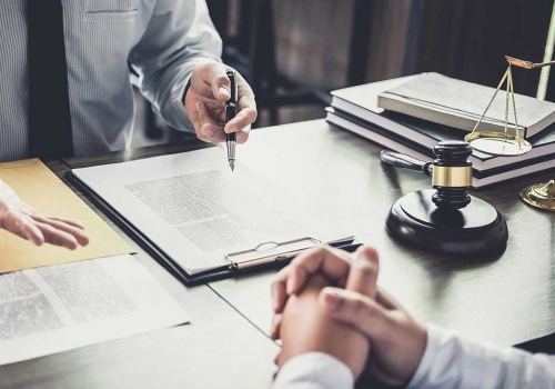 What is the Difference Between a Personal Injury Lawyer and a Civil Lawyer?